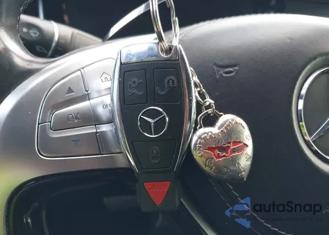 2015 Mercedes-Benz S 550 из США, поврежденный, VIN WDDUG8CB1FA136459